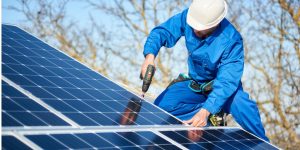 Installation Maintenance Panneaux Solaires Photovoltaïques à Cornac